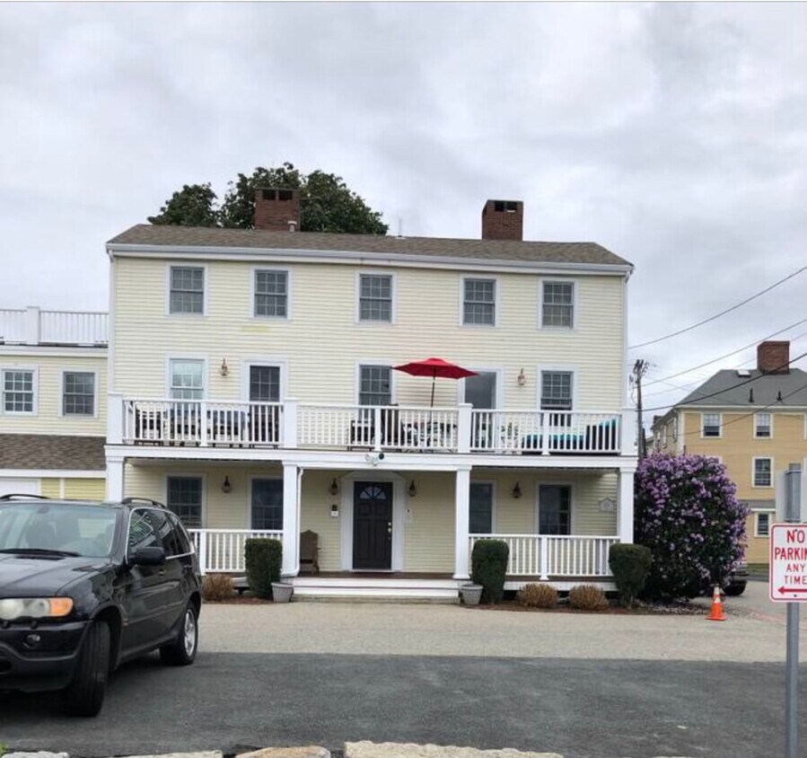 Primary Photo - 4 Blaney St