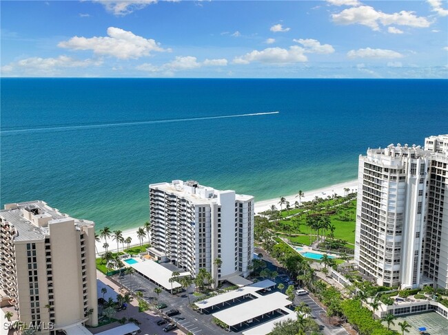 Foto del edificio - 4005 Gulf Shore Blvd N