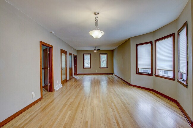 Building Photo - 1148 Williamson St.