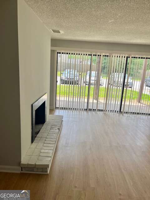 Building Photo - 3575 Oakvale Rd