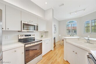 Building Photo - 400 L'Ambiance Cir