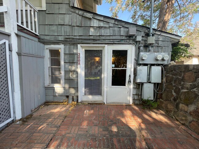 Foto del edificio - Free February rent $$$ Downstairs Unit Ready for Move-in~ Spacious one Bedroom & one Bath   ((New...