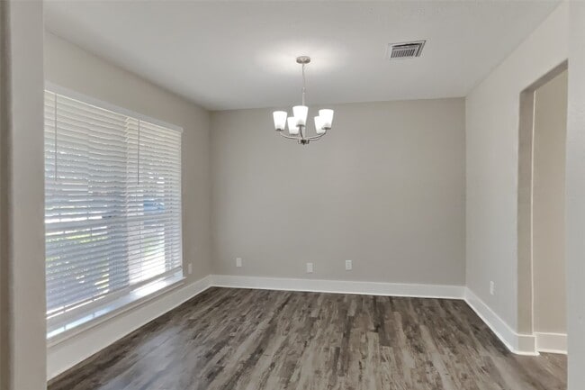 Building Photo - 4104 Caneshaw Dr