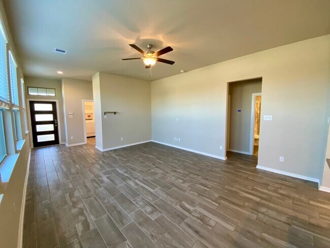 Foto del edificio - 7043 Coneflower Creek Ct