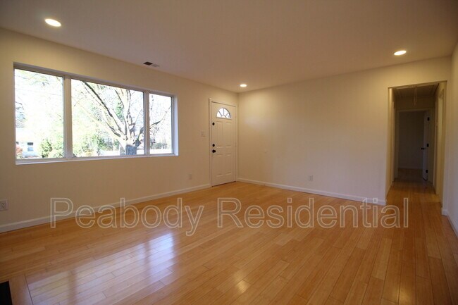 Building Photo - 2129 Grayson Pl