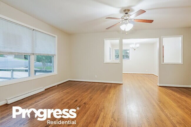 Foto del edificio - 752 Barclay Ln