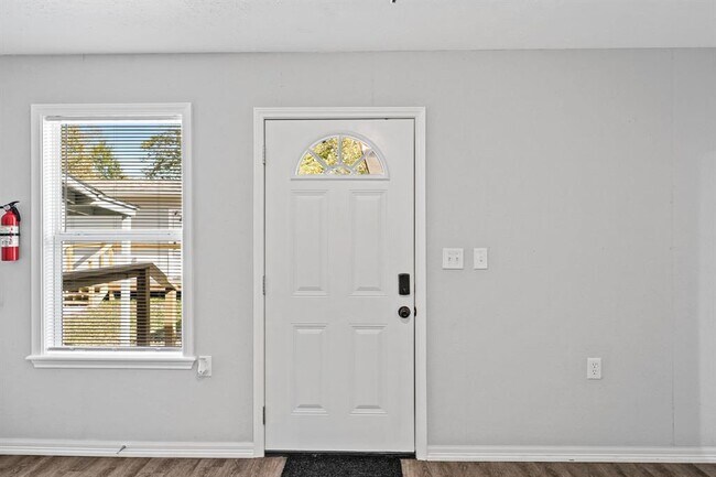 Building Photo - 12918 Peggys Ln