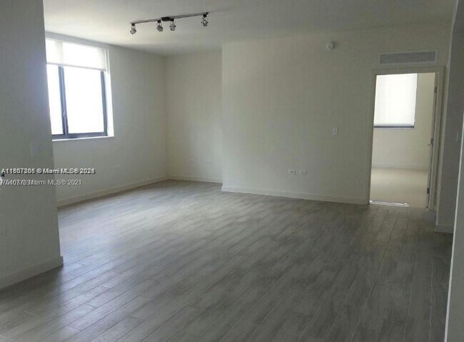 Foto del edificio - 999 SW 1st Ave