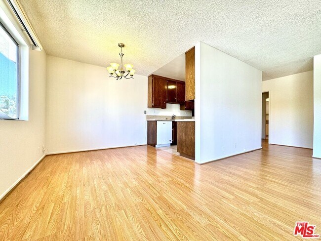 Foto del edificio - 9157 Alcott St