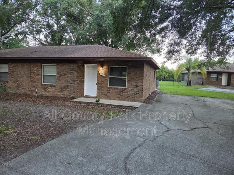 Foto principal - 4931 Malibu Ct