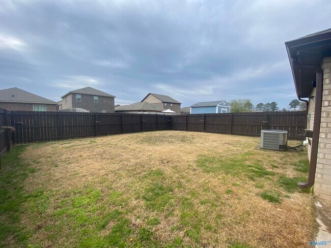 Foto del edificio - 171 Winstead Cir
