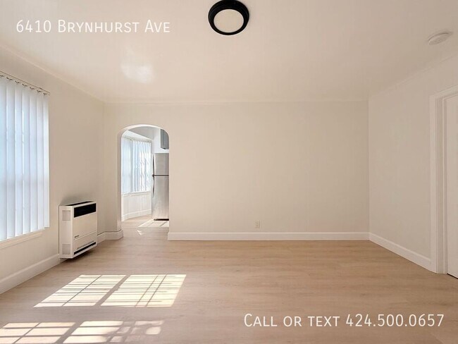 Foto del edificio - 6410 Brynhurst Ave
