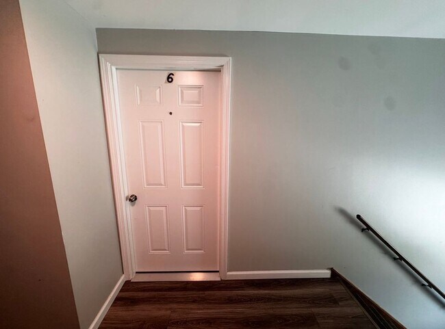 Building Photo - 9049 Zito Dr