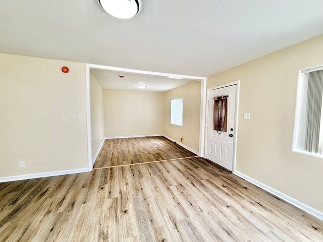 Building Photo - 138 W 93rd St