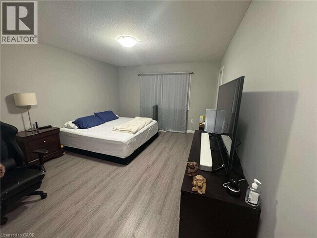 Building Photo - 604 Caryndale Dr