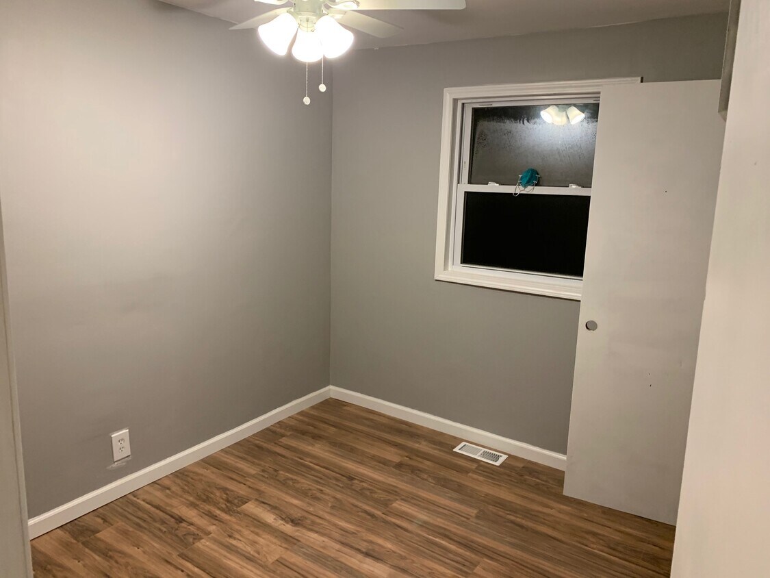 Foto del edificio - 1461 E Williamson St