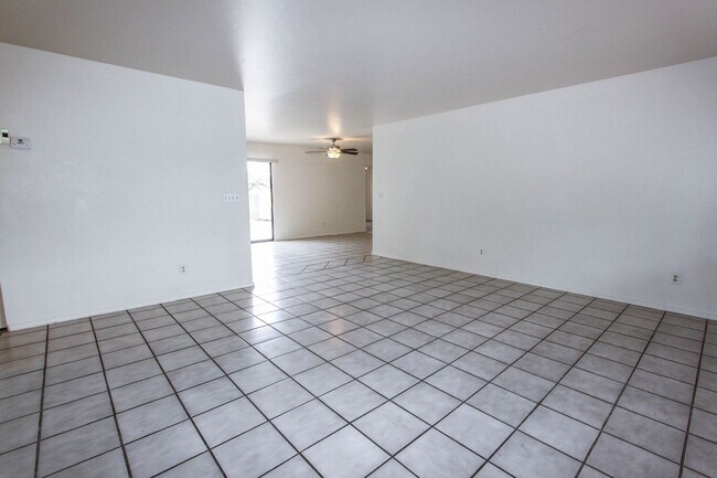 Foto del edificio - Four Bedroom in Prescott Valley