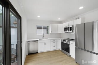 Building Photo - 116 Alpine Ct