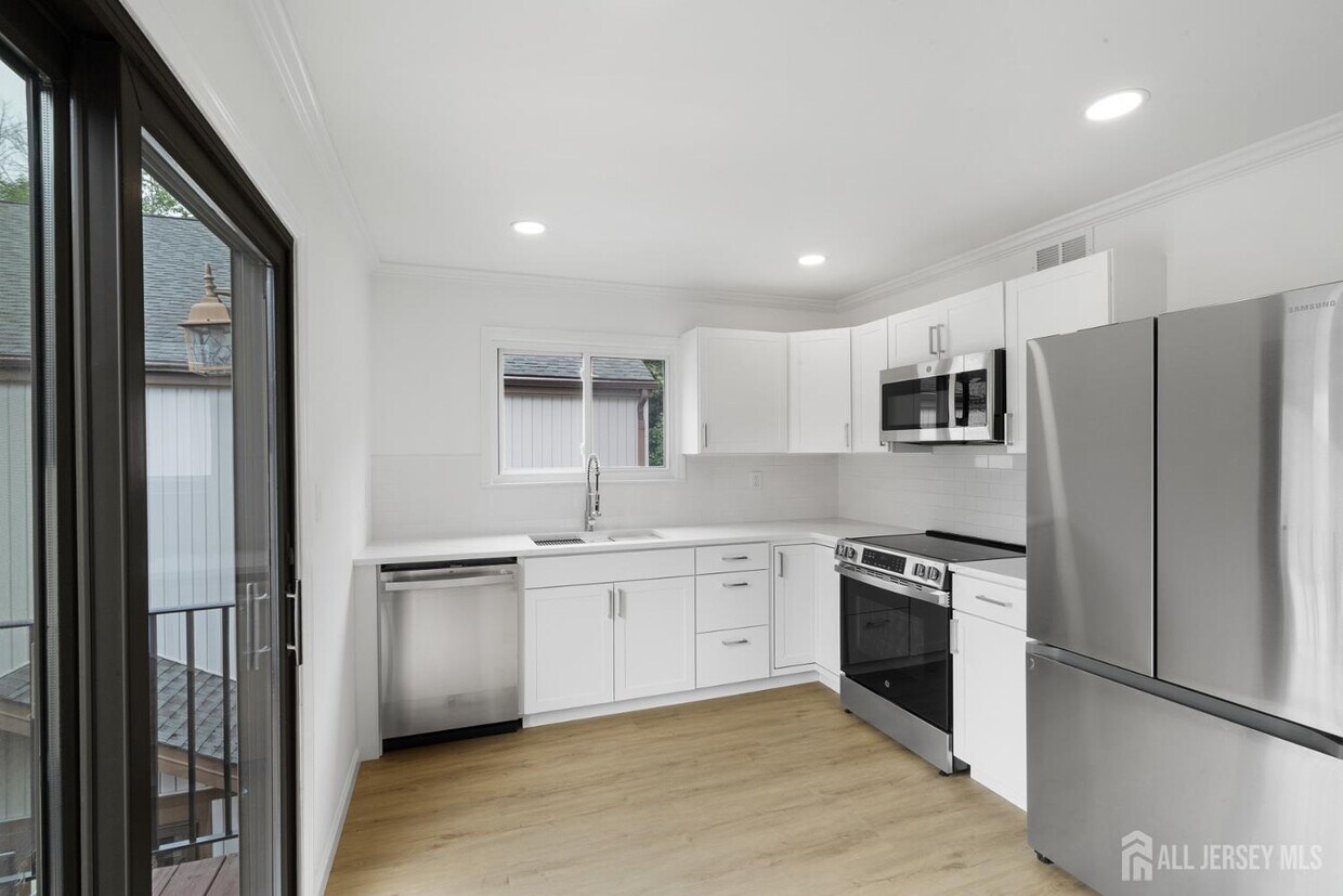 Foto principal - 116 Alpine Ct