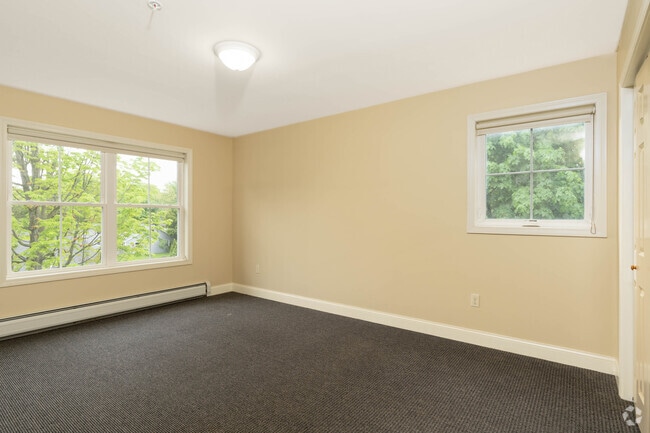 1BR, 1BA - 780SF - Bedroom - Residences at Great Cedars