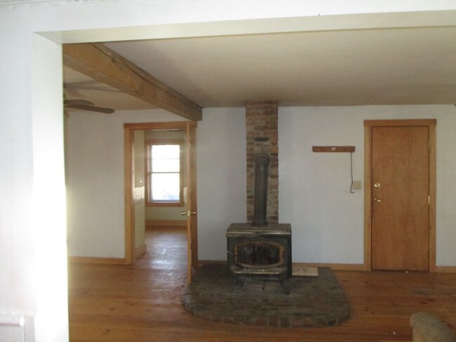 Building Photo - 376 Western Ave