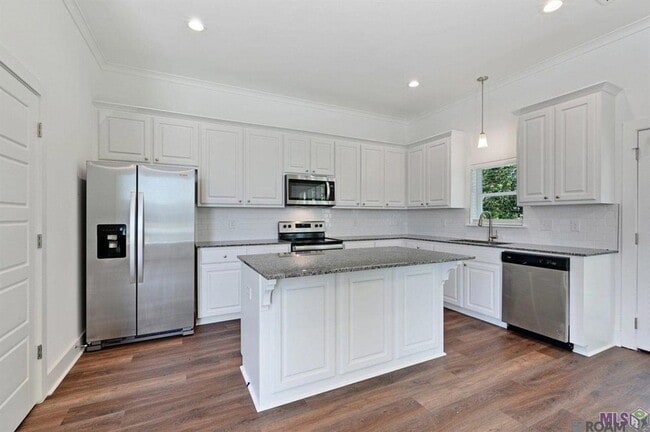 Photo - 5832 Lake Shelf Dr Townhome