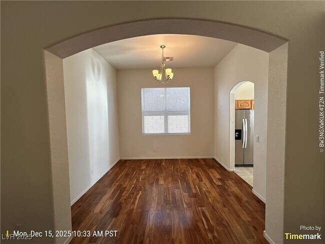 Foto del edificio - 11165 Shadow Nook Ct