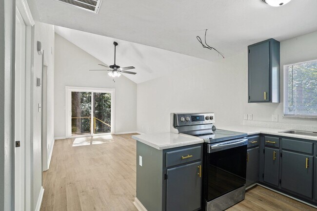 Foto del edificio - 2496 Dundee Dr