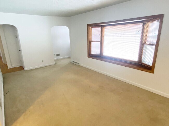 Building Photo - 2-Bedroom 1 Bath Ranch Style Home on Wausau's West Side