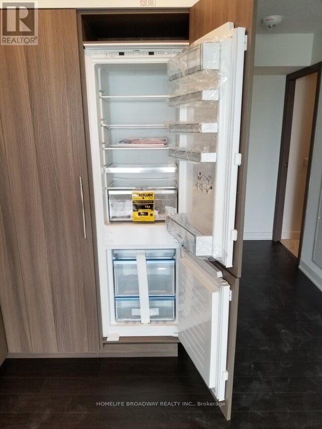 Photo du bâtiment - 17 Bathurst St