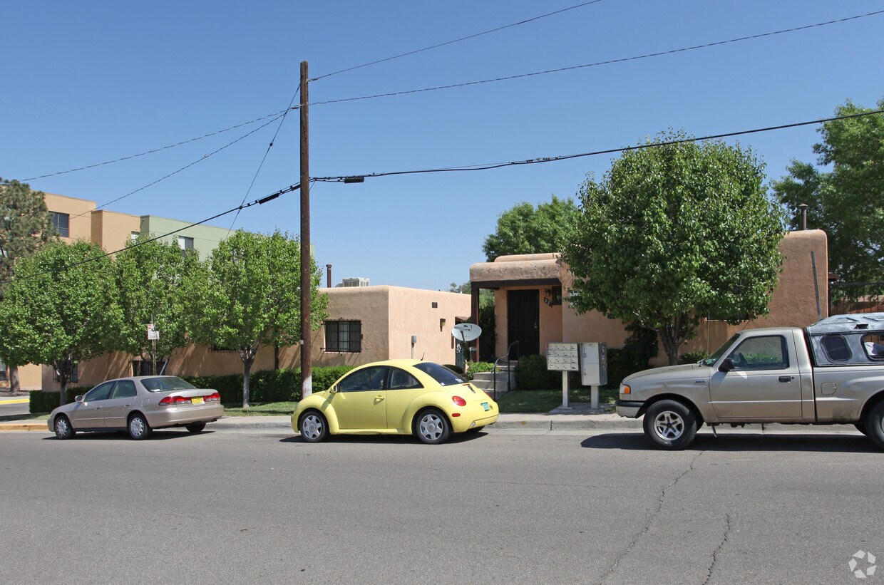 Building Photo - 1601 Tijeras Ave NE