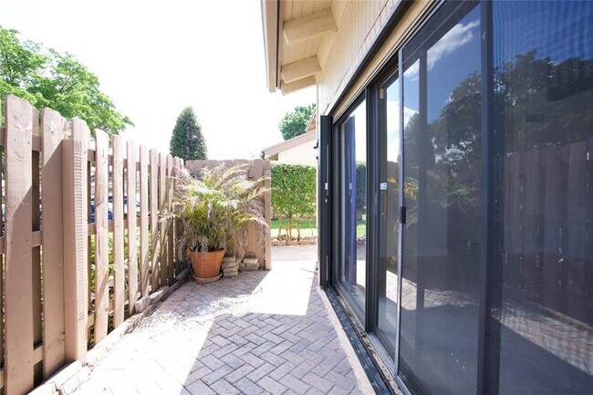 Foto del edificio - 2125 SW 81st Ave