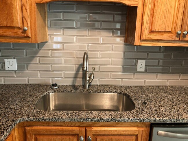 Foto del edificio - 3 bedroom/2 bath home