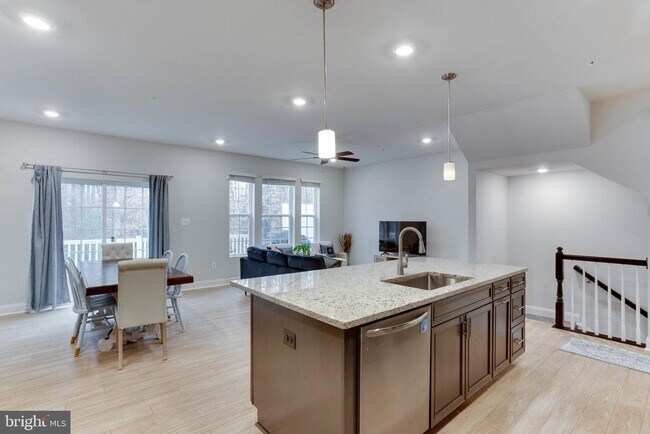 Foto del edificio - 1295 Orchid Rd