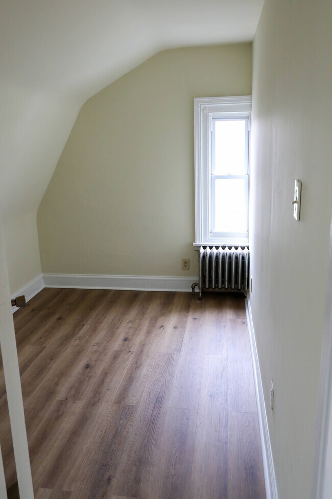 Bedroom 1 - 123 E Washington Ln Apartments