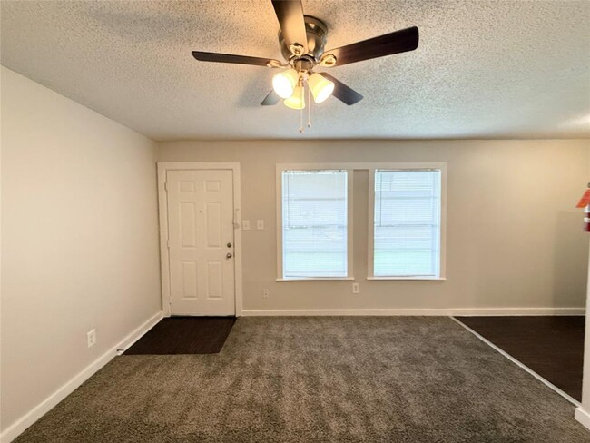 Foto del edificio - 5415 Scott St