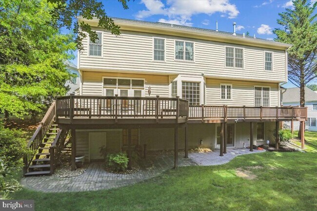 Foto del edificio - 8931 Falls Farm Dr