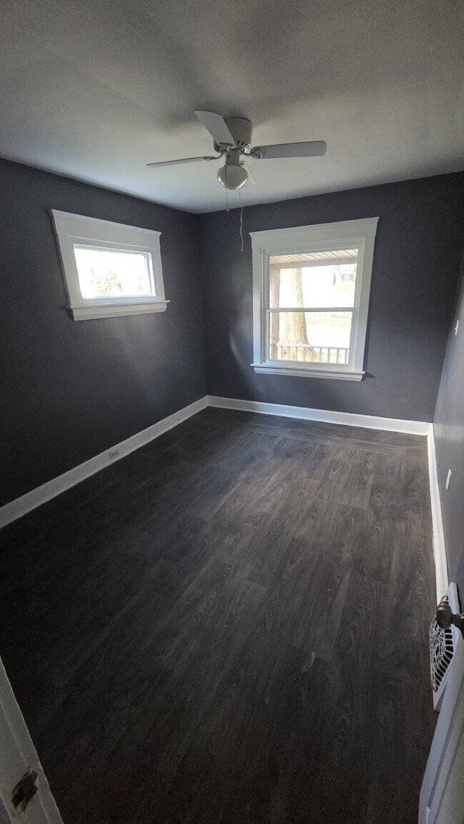 Foto del edificio - 2-Bed Ready Now