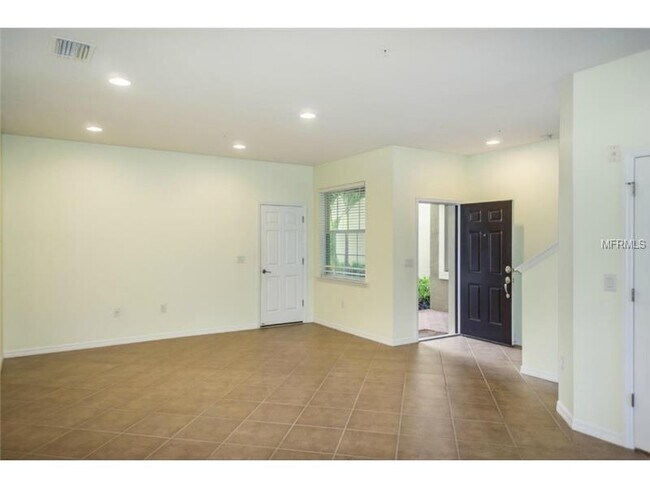 Building Photo - 7942 Moonstone Dr