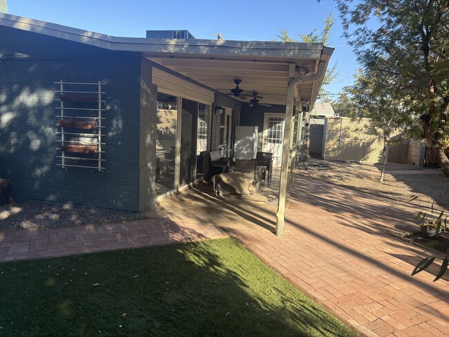 Covered patio with fans and misters - 3133 N 4th Ave