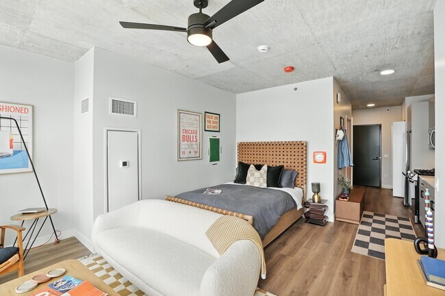 Foto del edificio - 1119 W Carroll Ave