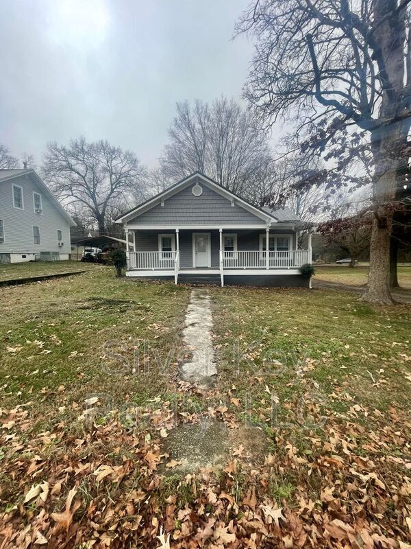 1212 Railroad Ave, Athens, TN 37303 House Rental in Athens, TN
