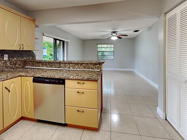 Building Photo - 11295 SW 55th Pl