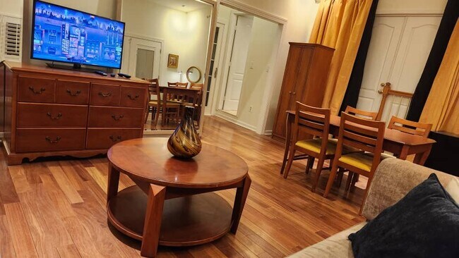 Foto del edificio - 18501 Owl Run Way
