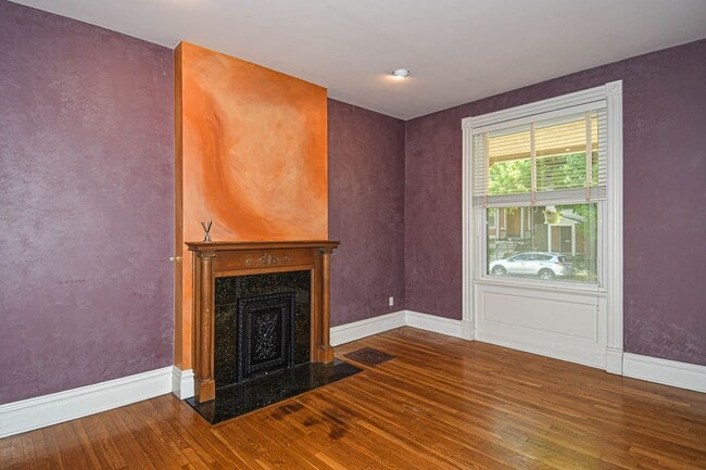 Foto del edificio - 2322 Virginia Ave