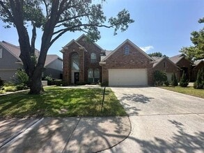 Building Photo - 3876 Ridgelake Ct