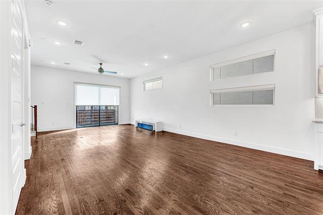 Foto del edificio - 8008 Zeppos Dr.