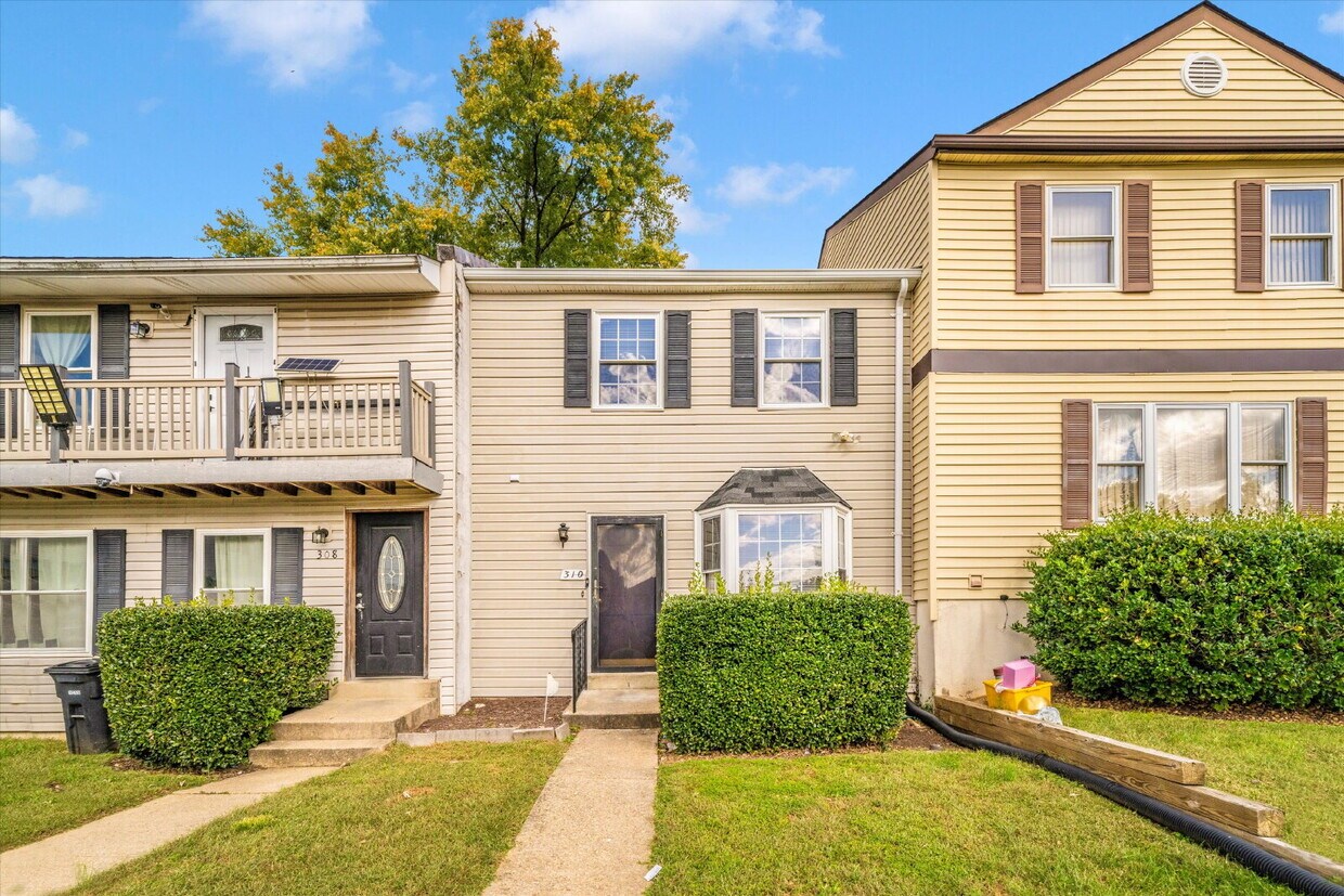 Foto principal - 310 Harry S Truman Dr