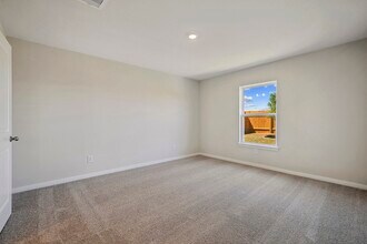 Building Photo - 10402 Red Cardinal Dr