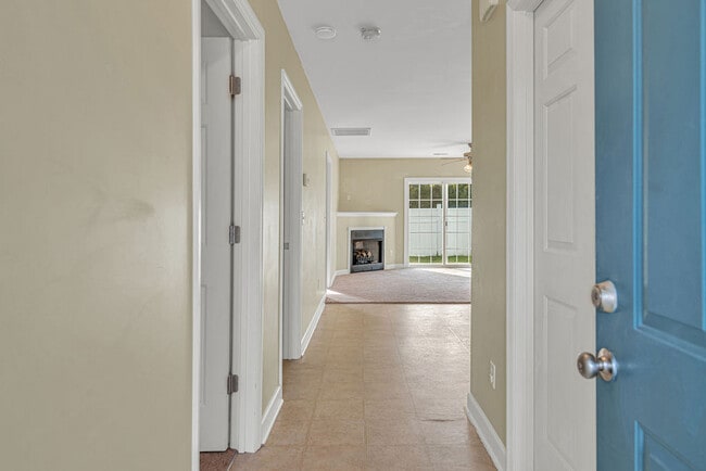 Foto del edificio - 188 Pine Hollow Rd